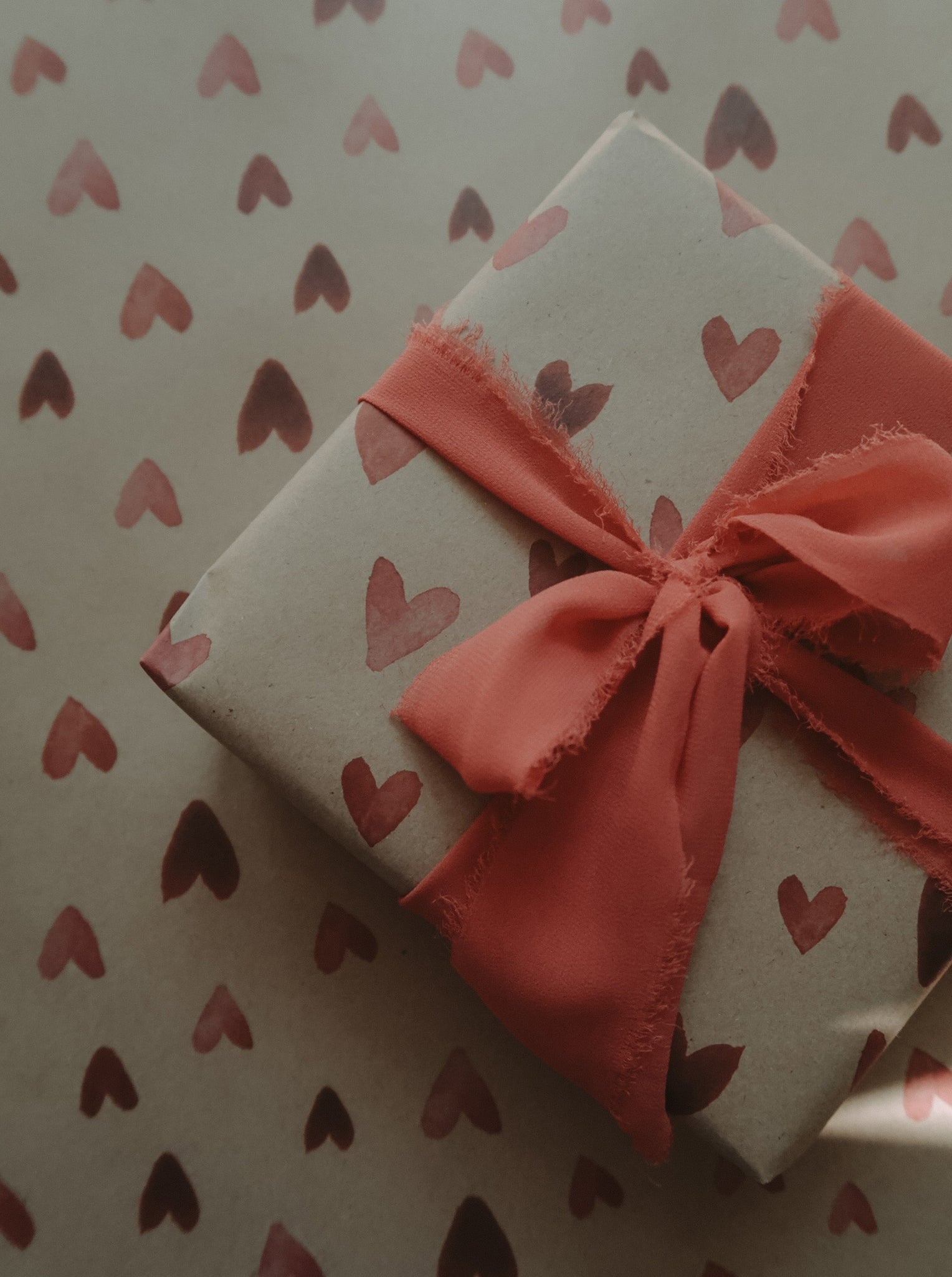 SET OF 3 pieces RED HEARTS kraft wrapping paper