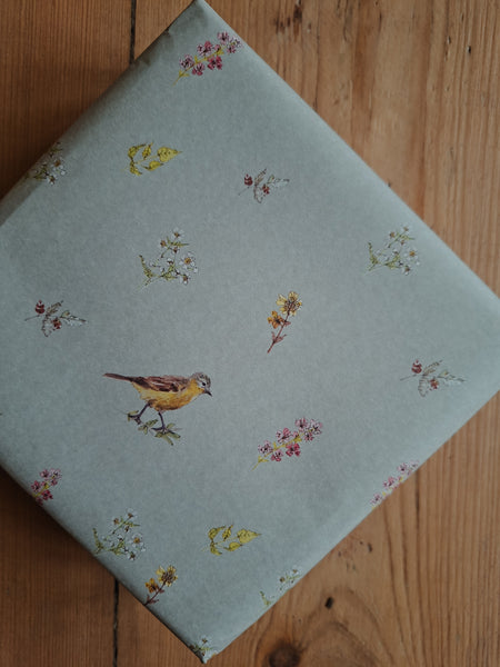 SET OF 3 pieces LITTLE BIRDS wrapping paper