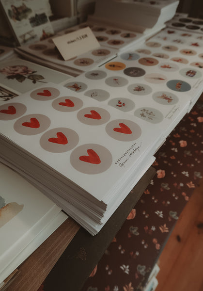 Red hearts sticker set