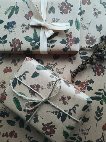 Berries and plants kraft wrapping paper