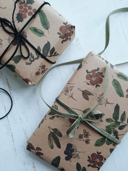 Berries and plants kraft wrapping paper