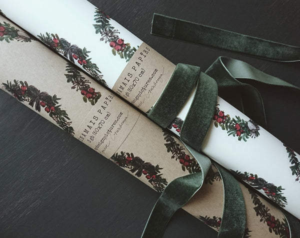 SET OF 3 pieces Christmas wreath kraft wrapping paper